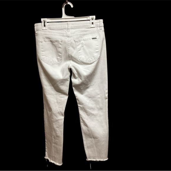 STS BLUE TAYLOR TOMBOY WHITE CUTOFF CAPRIS SIZE 28 WITH 23” INSEAM GENTLY WORN - Picture 2 of 3
